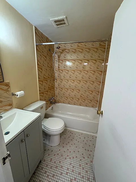 2 bed, 800 sqft, $1,400 — Photo 4
