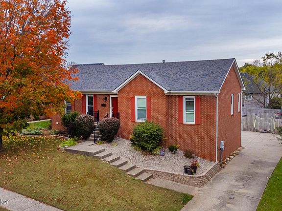 3rd image of 2207 Mallard Ct