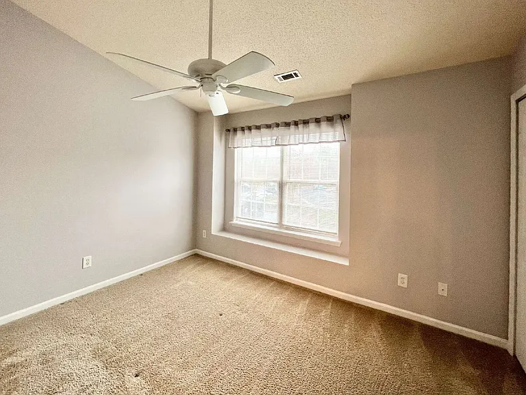 15113 Deshler Ct — Photo 13