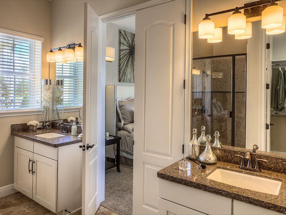 Weslyn Park - Anderson Interior Image 1