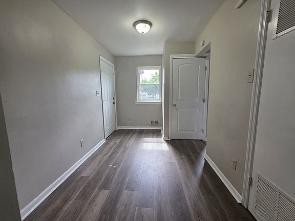 5th image of 2825 Belvedere Ln APT 10
