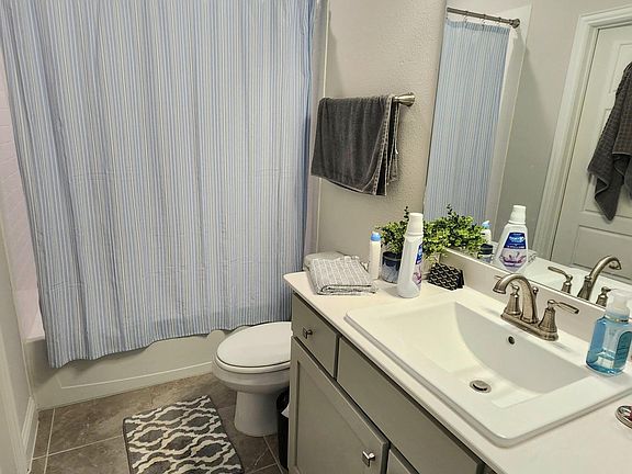 4th image of 2225 Fort Bliss St