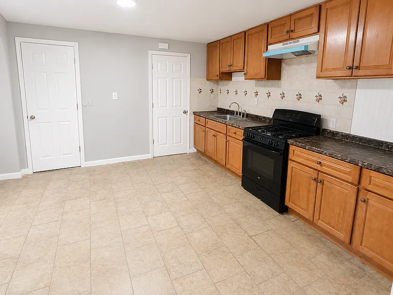 50 Cortland St #1L — Photo 4
