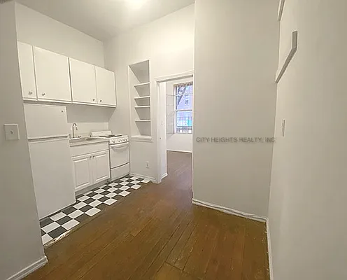 Rented by City Heights Realty | media 10