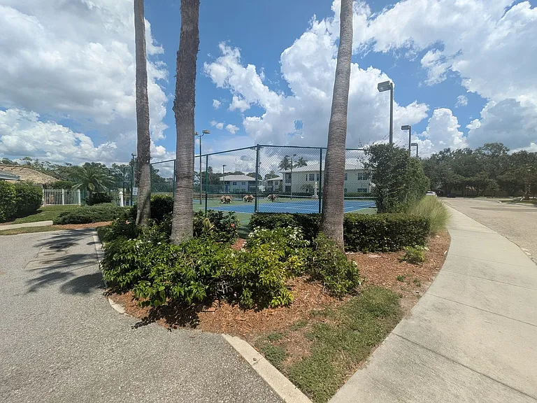 260 Hidden Bay Dr #504 — Photo 46