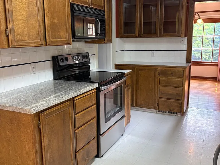 1509 W 16th Ave — Photo 4