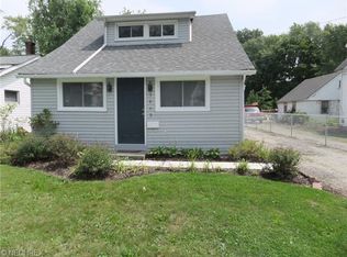 5849 Melody Ln, Mentor On The Lake, OH 44060