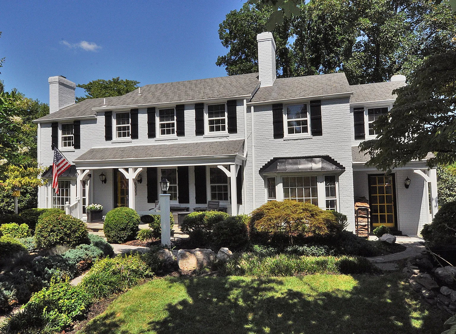 5 bed, 3.5 bath, 2292 sqft, $5,950 — Photo 1
