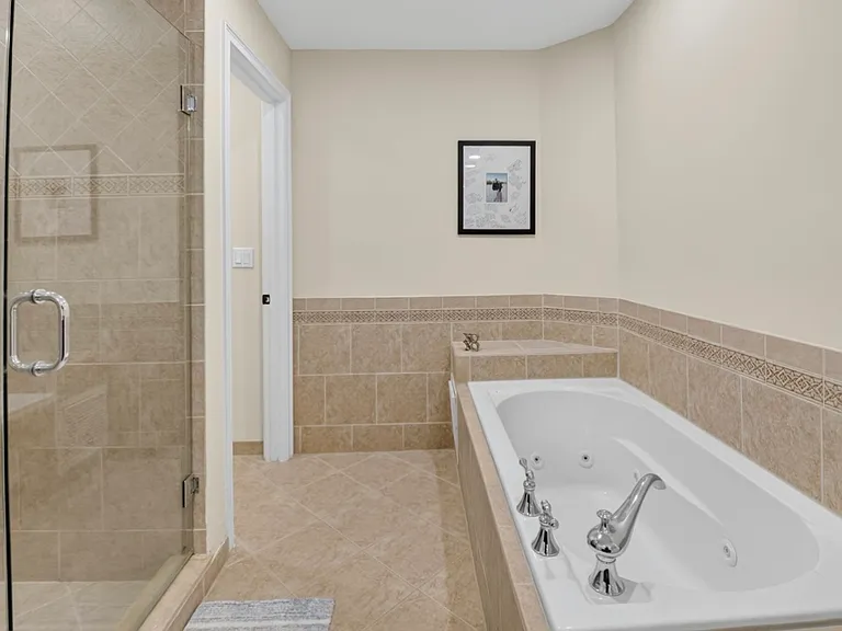 1054 E Heritage Club Cir — Photo 9