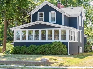 904 N Arlington Heights Rd, Arlington Heights, IL 60004