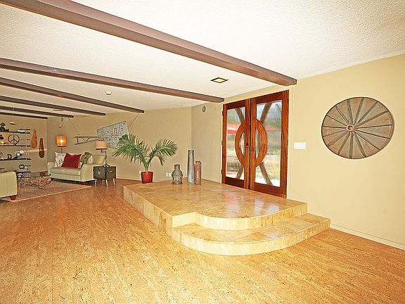 Travertine Entry. Cork floor