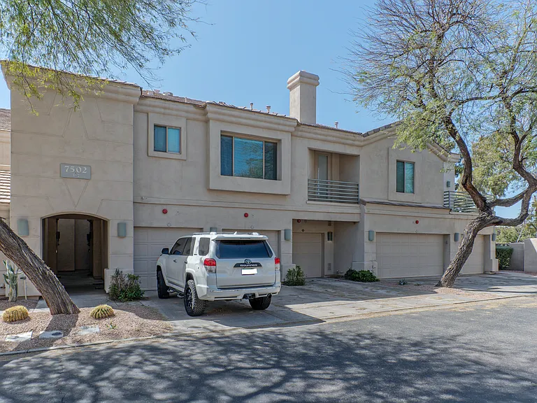 7502 E Earll Dr #3 — Photo 18