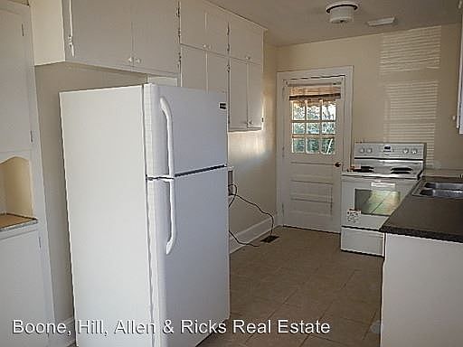 3rd image of 320 Amos St