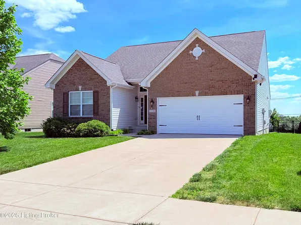2108 Meadows Edge Ln, Louisville, KY 40245