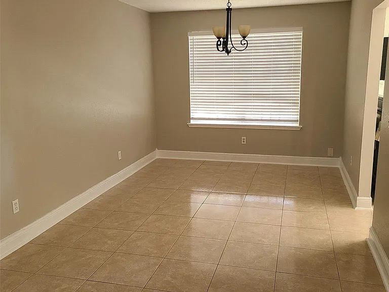 8130 Sunny Ridge Dr — Photo 7