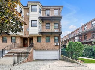 151-37 Sapphire St #2W-1, Howard Beach, NY 11414