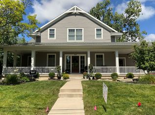 2535 Hall St SE, East Grand Rapids, MI 49506