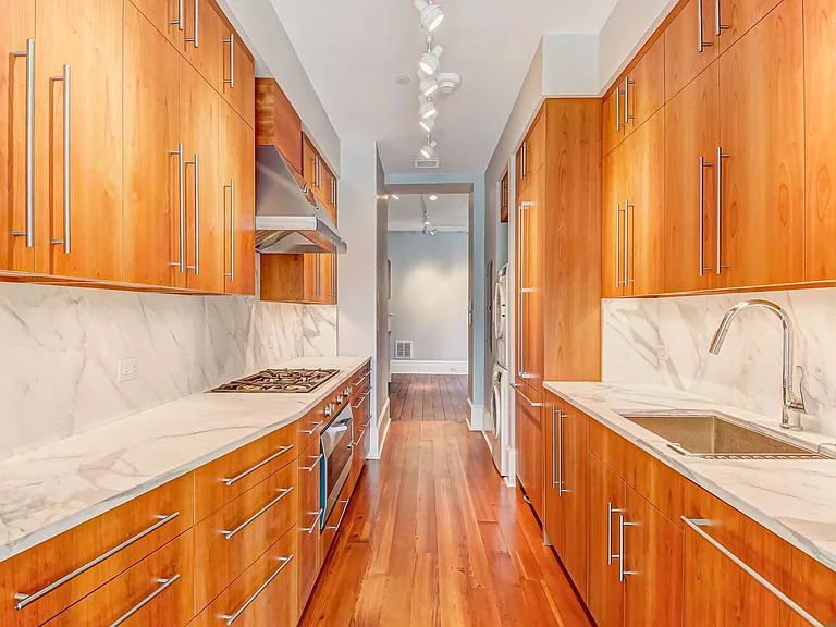 31 E Jones St — Photo 9