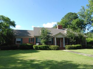 608 W Tuskeena St, Wetumpka, AL 36092