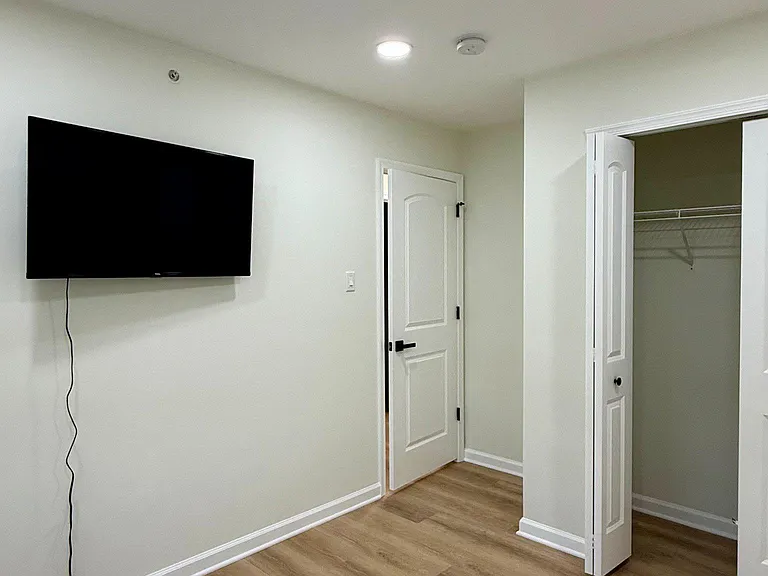 153 Mercer Ct — Photo 16