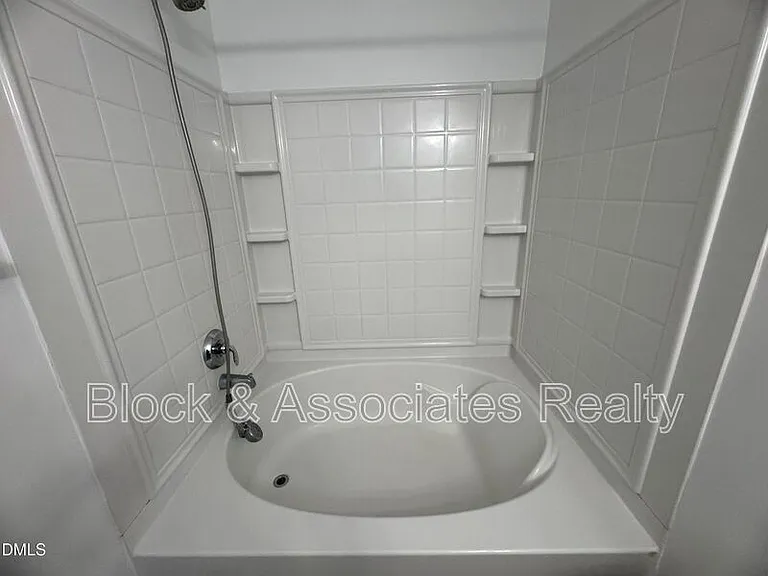 2212 Persimmon Ridge Dr — Photo 10