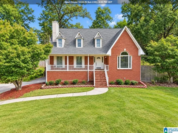 123 Black Walnut Ln, Trussville, AL 35173