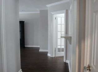 20 Gibson Ave #D2, Huntington, NY 11743