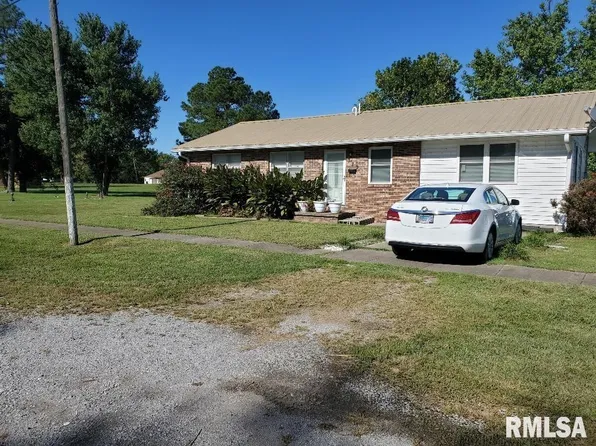 729 N Main St, Mound City, IL 62963