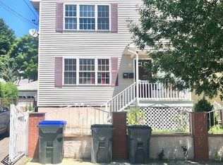 27 Felix St, Providence, RI 02908