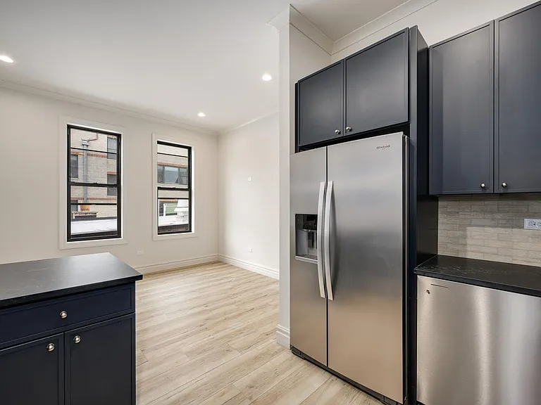 1710 W Belmont Ave #302 — Photo 6