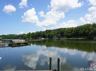 404-40 Tree Ln #4, Hartwell, GA 30643