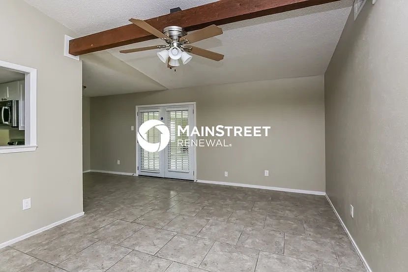 221 Highridge Dr — Photo 3