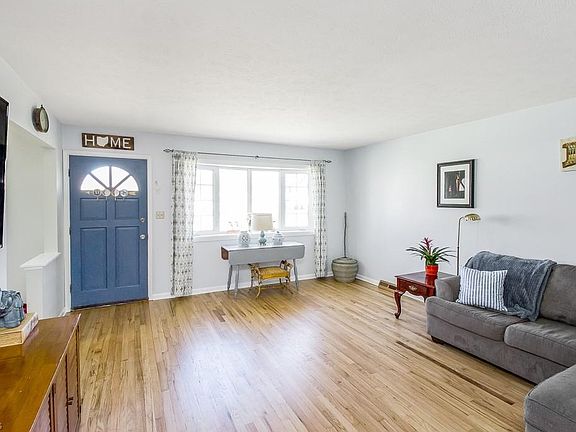 2nd image of 23825 Oak Ln