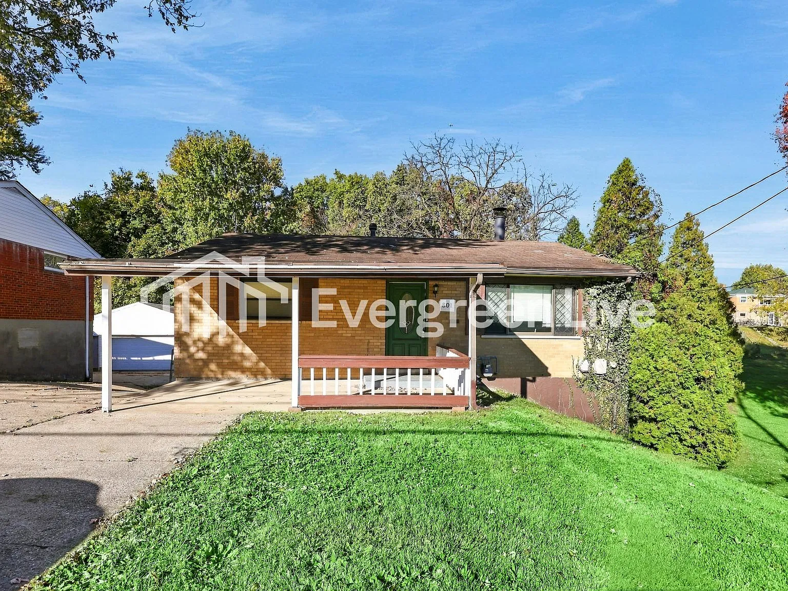 2 bed, 1.0 bath, 945 sqft, $1,345 — Photo 1