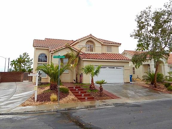 3rd image of 2431 River Oaks Dr
