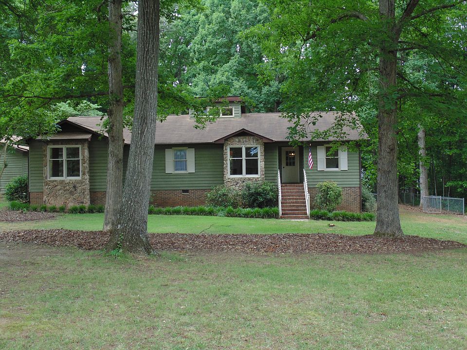 1st image of 211 Fawn Brook Dr