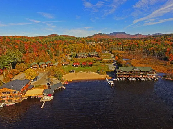 31 Bayside Dr, Saranac Lake, NY 12983