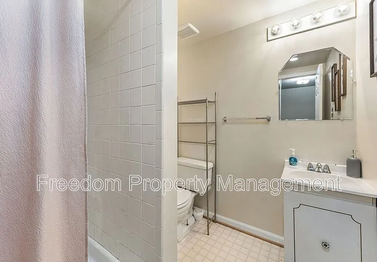 726 Pine Tree Ct — Photo 33