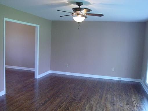 3rd image of 211 Henderson Dr