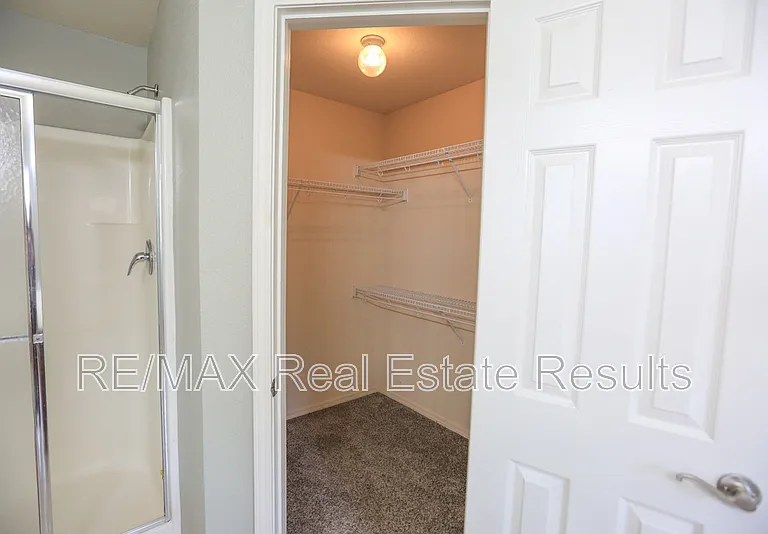 1907 SW Columbus Rd — Photo 17