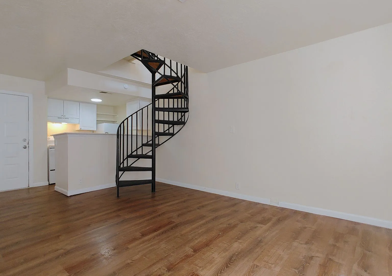 Cloudview Terrace — Photo 3
