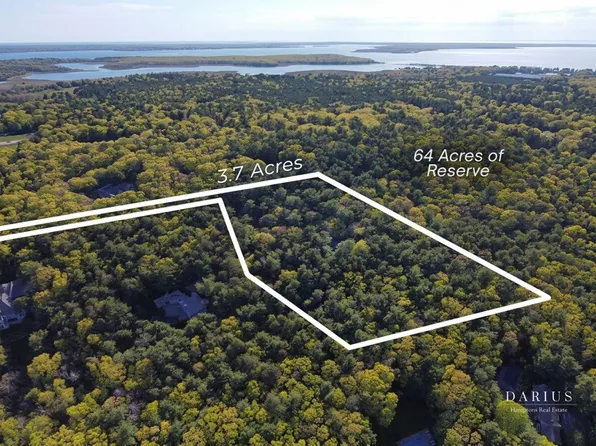 121 Bull Path, East Hampton, NY 11937