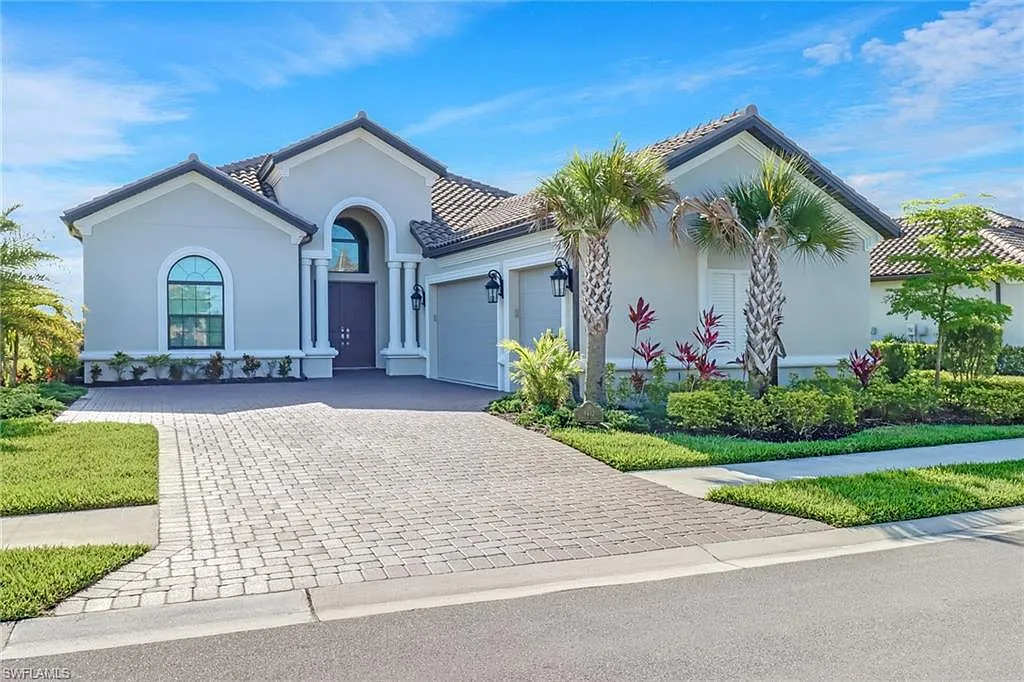 3 bed, 3.5 bath, 2860 sqft, $20,500 — Photo 1
