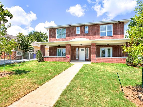 4th image of 215 Emelyn St