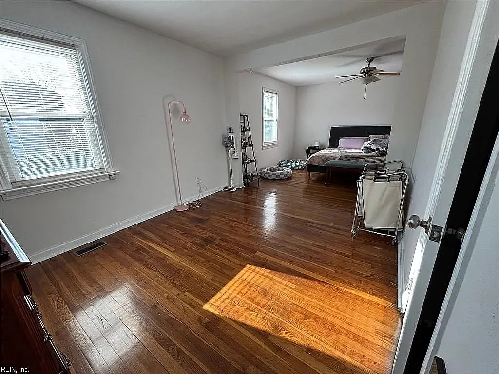 3 bed, $2,500 — Photo 3