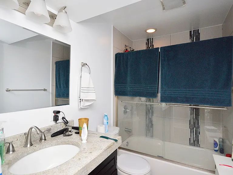 1501 W Superior St #1F — Photo 7