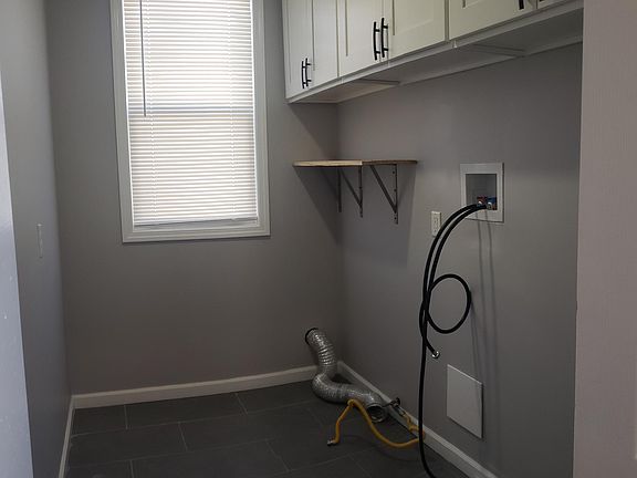 4th image of 161 Kearny Ave Floor 1
