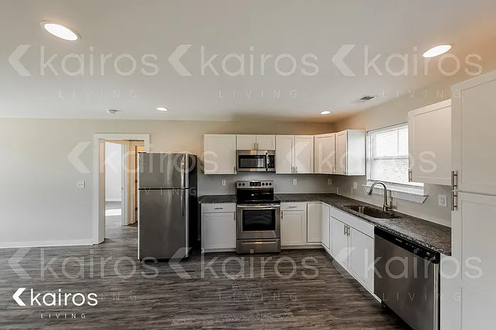 3 bed, 2.0 bath, 1240 sqft, $1,745 — Photo 4