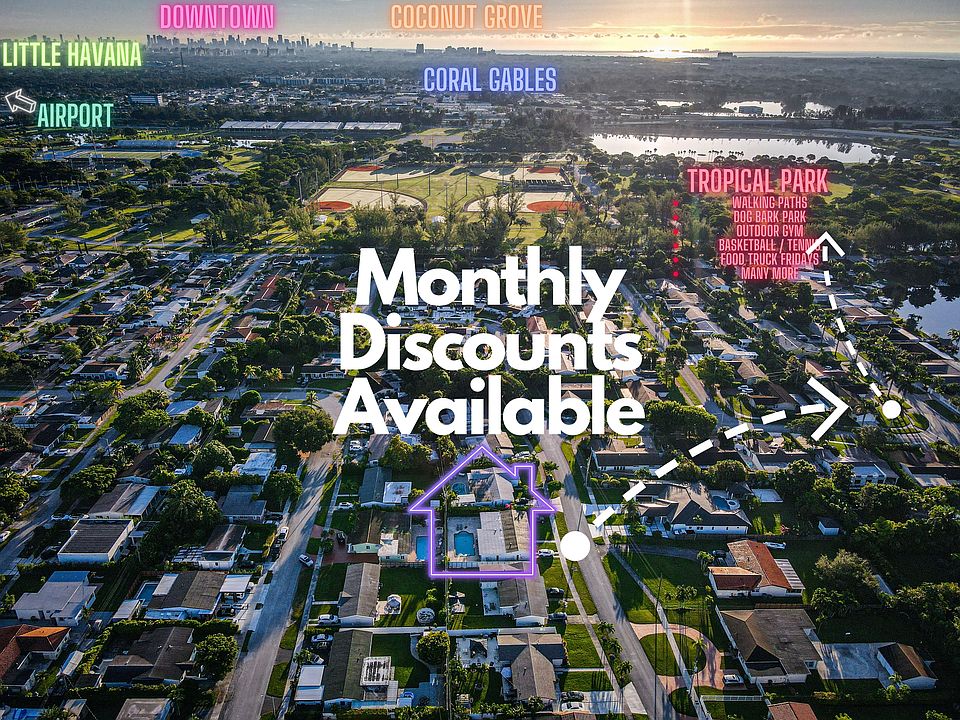 Beautiful walking neighborhood with huge Tropical Park and Catalina Lake!