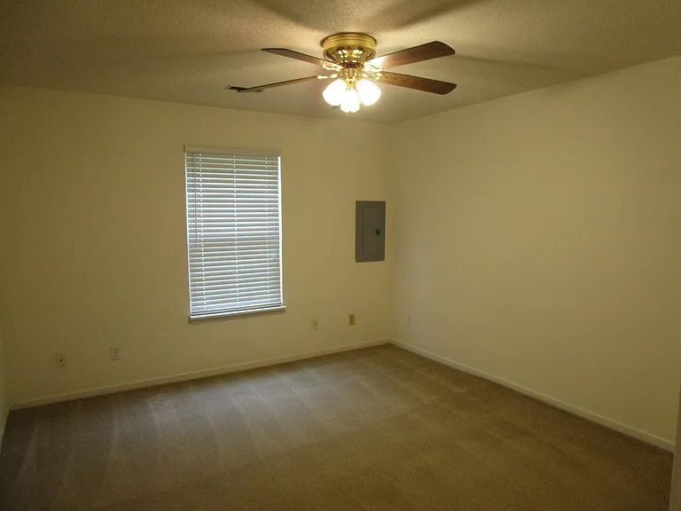 5000-5002 Carrie Ridge Dr. — Photo 8